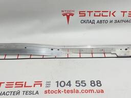 1Планка держатель кронштейна АКБ RWD Tesla model 3 1109808-00-C