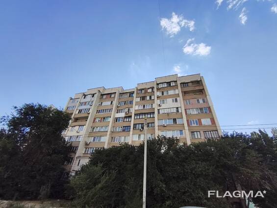 2-х комн. квартира в Центре , пл.59 кв. , две лоджии, котельцовый дом, мебель, техника