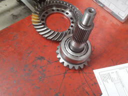 Главная пара моста.