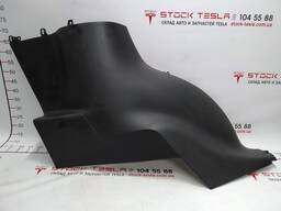 Облицовка стойки С левая Tesla model X 1073289-90-D