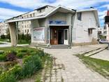 Ofer spre închiriere pe termen lung spațiu comercial în centrul orașului Anenii Noi - photo 1