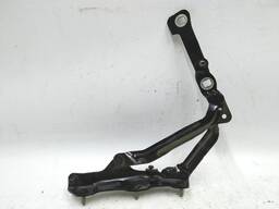 Петля крепления крышки багажника левая PBSB Tesla model 3 1092820-00-D