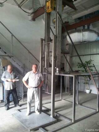 Подъемник с поворотом 90 для людей с огранич. возможн