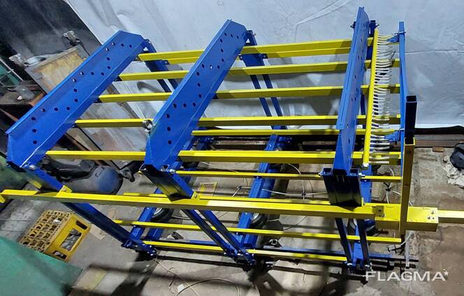 Прилад для виготовлення панелей СІП