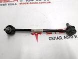Стойка стабилизатора переднего правая Tesla model 3 1044396-00-D